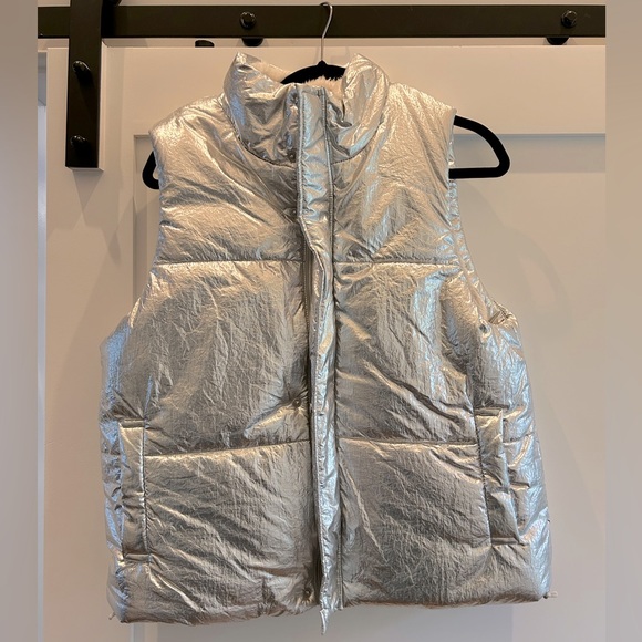 A New Day Target Metallic silver puffer vest size M NWT - Picture 1 of 2